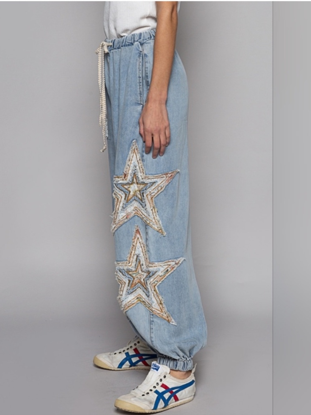 New: POL Light Wash Star Patch Wide Leg Denim Jogger Pants• Small - Picture 2 of 6